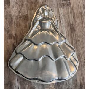 Vintage Wilton Barbie Cake Pan 2105-3500 Pre-Owned 1995